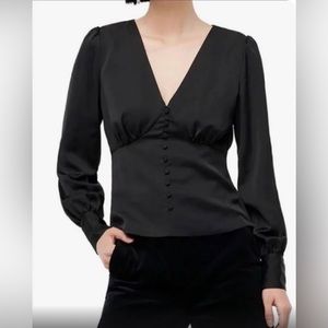 J CREW DEEP V-NECK BUTTON-FRONT TOP IN SATIN-BLACK CREPE SIZE 6